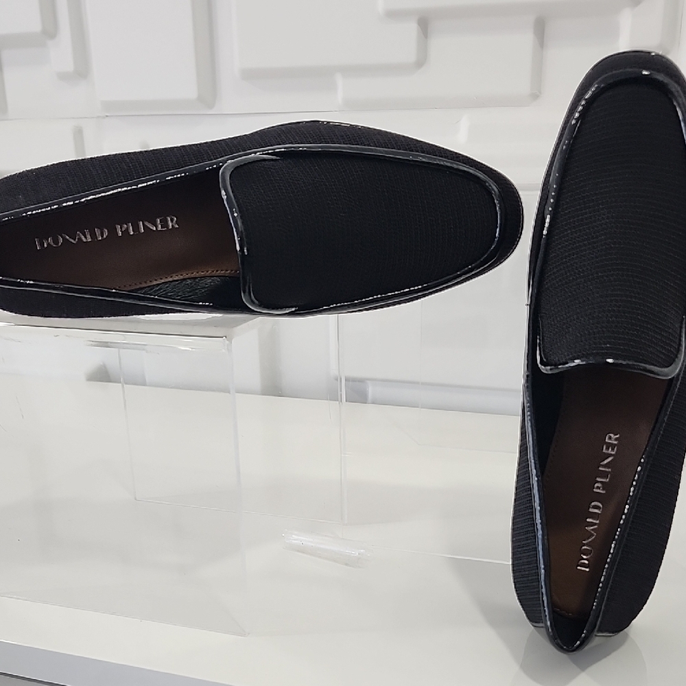 Donald J. Pliner Black Women's Loafers - Picture 4 of 6